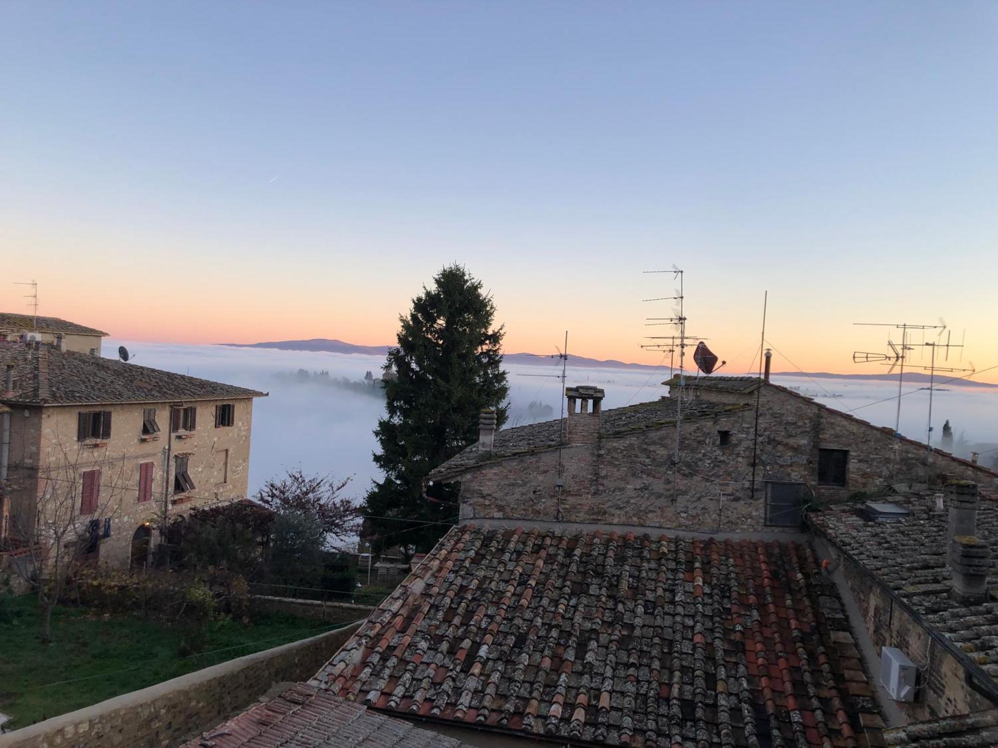 Casa Nel Centro Storico Leilighet San Gimignano Eksteriør bilde